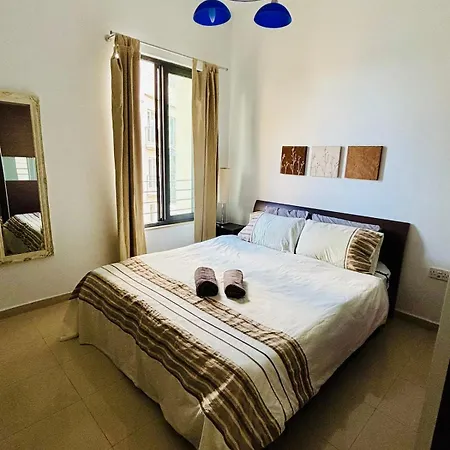 Sea Side Beautiful One Bedroom * San Ġiljan