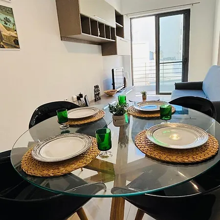 Apartment Sea Side Beautiful One Bedroom *